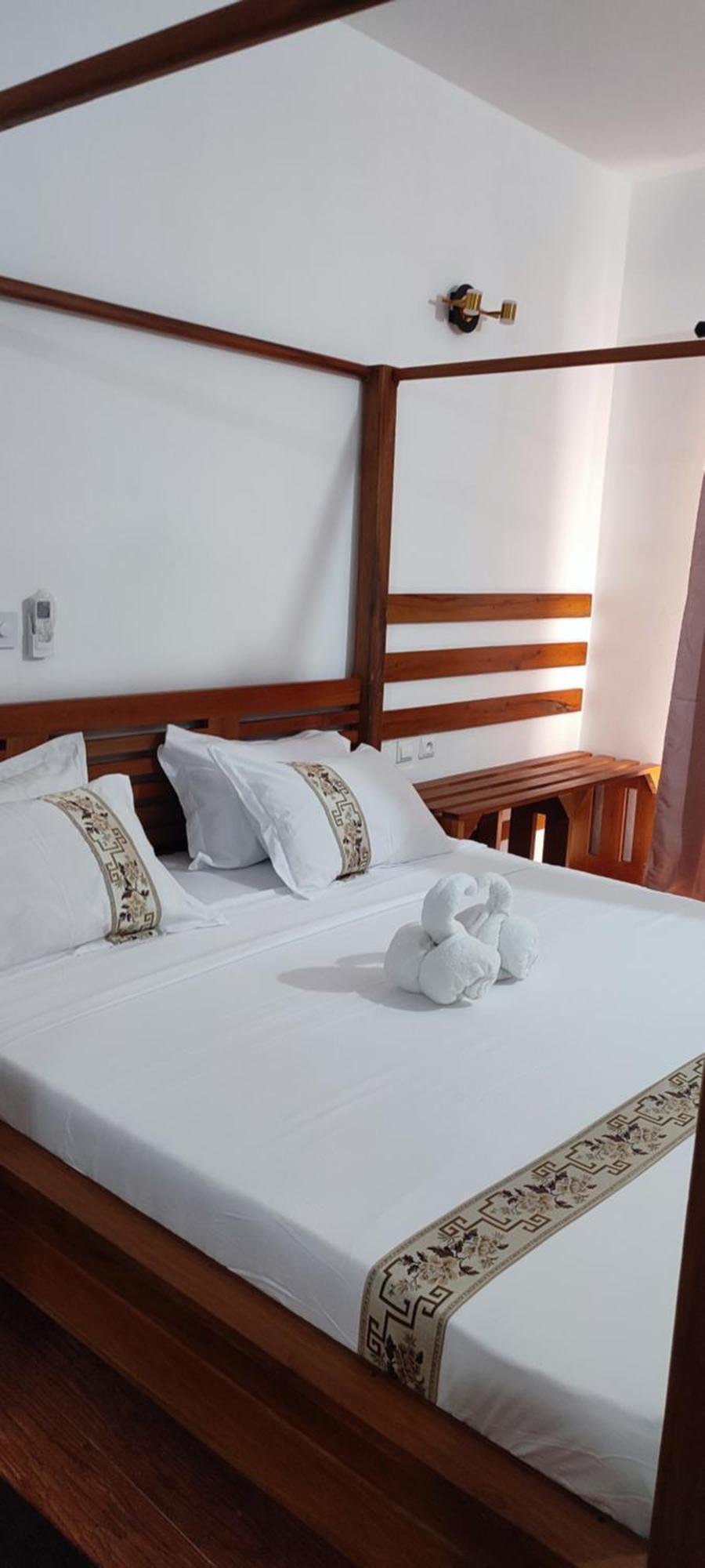 Jirajira Hotel Нозі Бе Екстер'єр фото